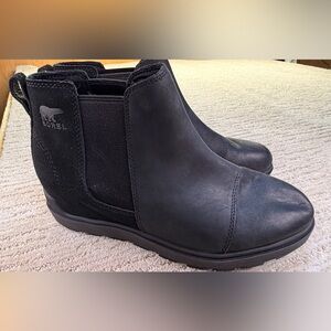 Sorel Evie II Black Leather Ankle Boot